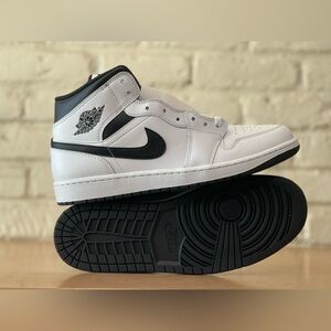 Nike Air Jordan 1 Mid Retro Men Size 12 White Black Panda Oreo DQ8426-132 New